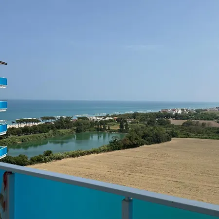 דירה P073 - Porto Recanati, Trilocale Panoramico Vista Mare פורטו רקנאטי